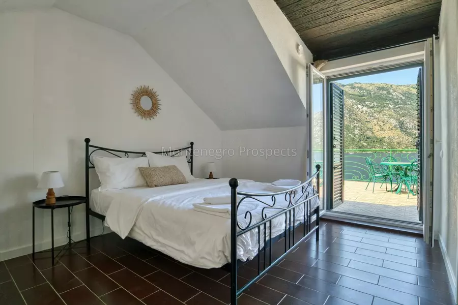 Waterfront house 13864 17 1280x854