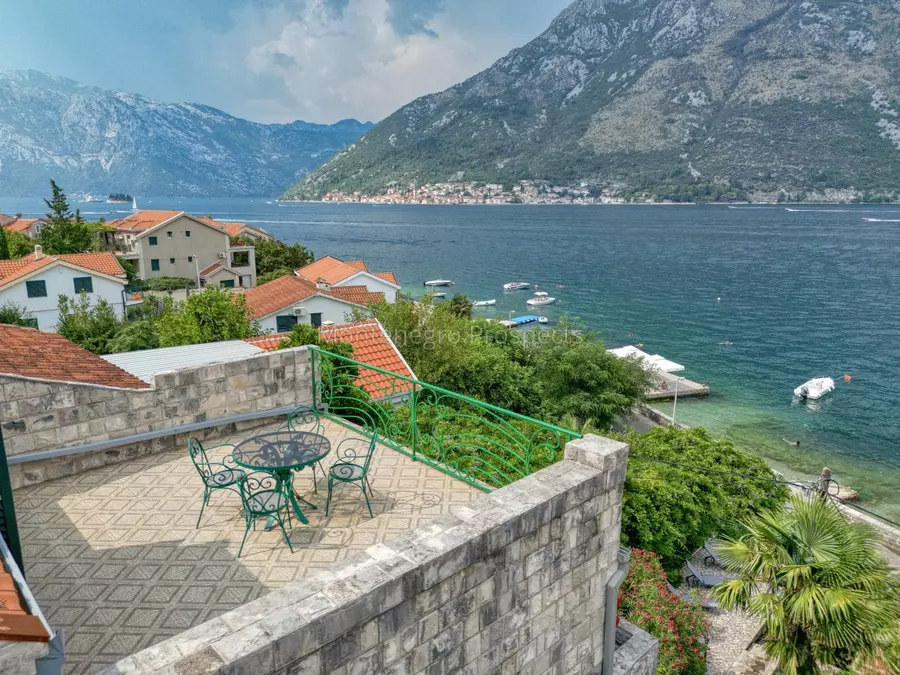 Waterfront house 13864 2 1280x960
